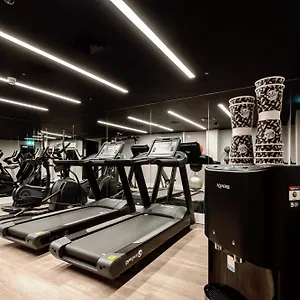Wilde Aldgate Tower Bridge Aparthotel London